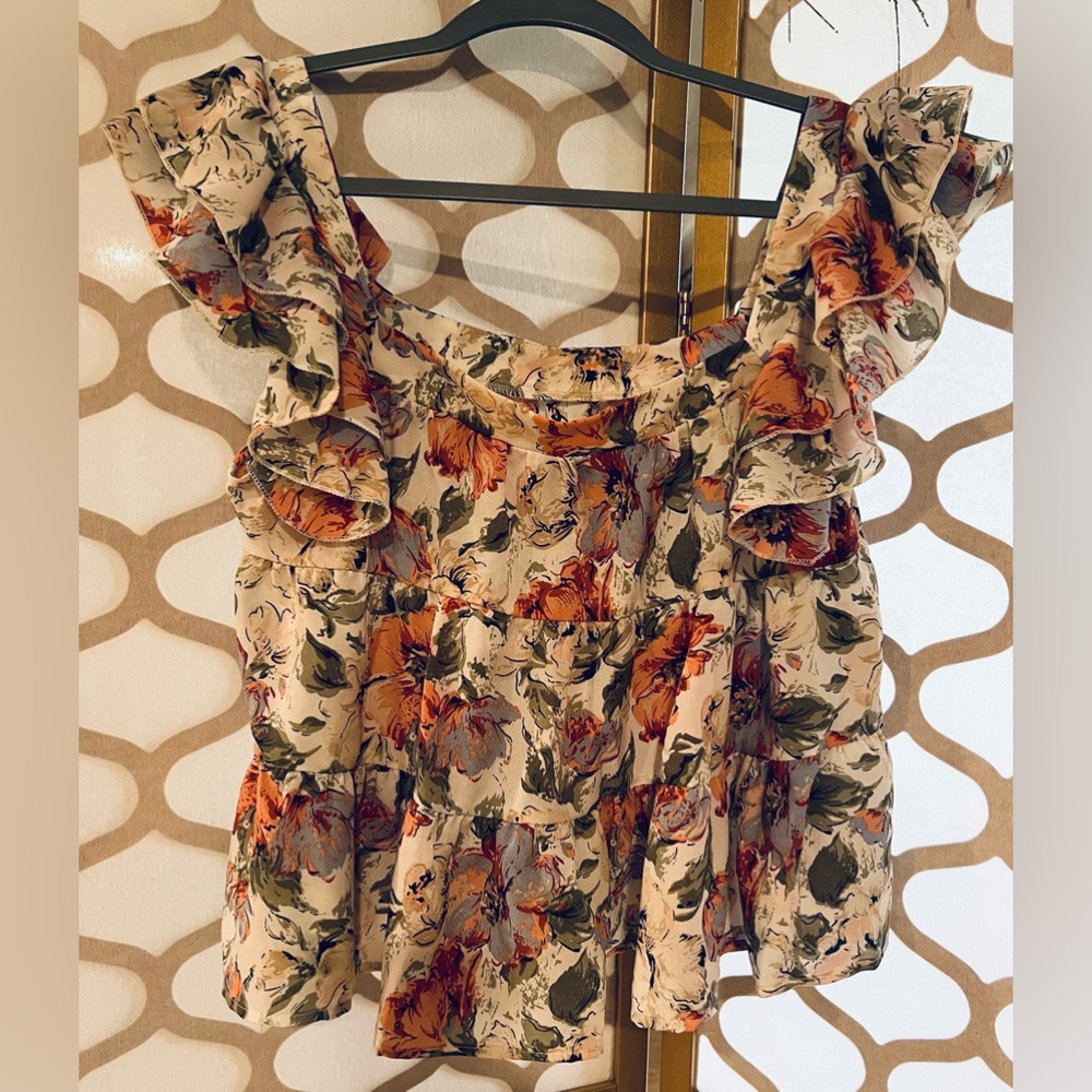 NWT Emery Rose Floral Boho Babydoll Top. Sz M